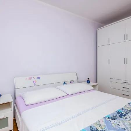 Vikendica Awesome In Malinska With Wifi *