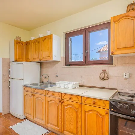 Awesome In Malinska With Wifi