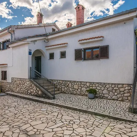 Stunning In Malinska *
