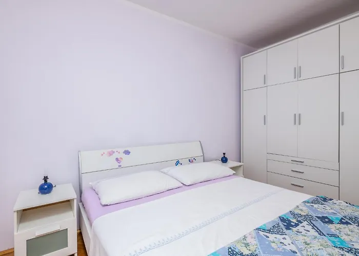 Дом отдыха Awesome In With Wifi *