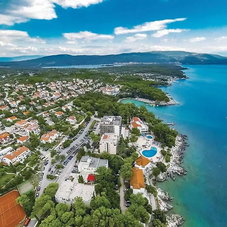 Feriehus Awesome In Malinska With Wifi *