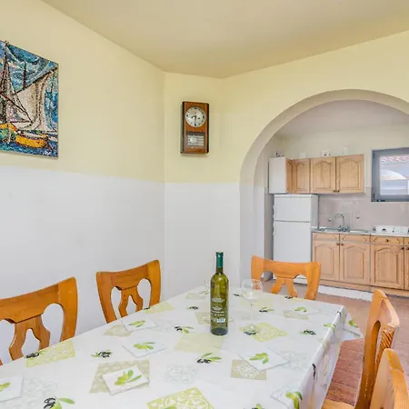 Awesome In Malinska With Wifi Feriehus Malinska